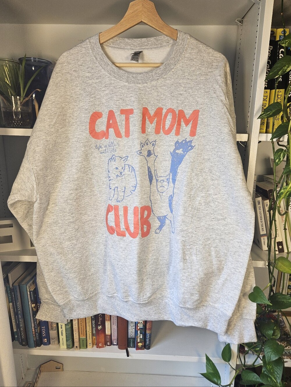 Cat Mom Club Graphic Sweatshirt Heathered Gray with Coral Blue Size XL Fall